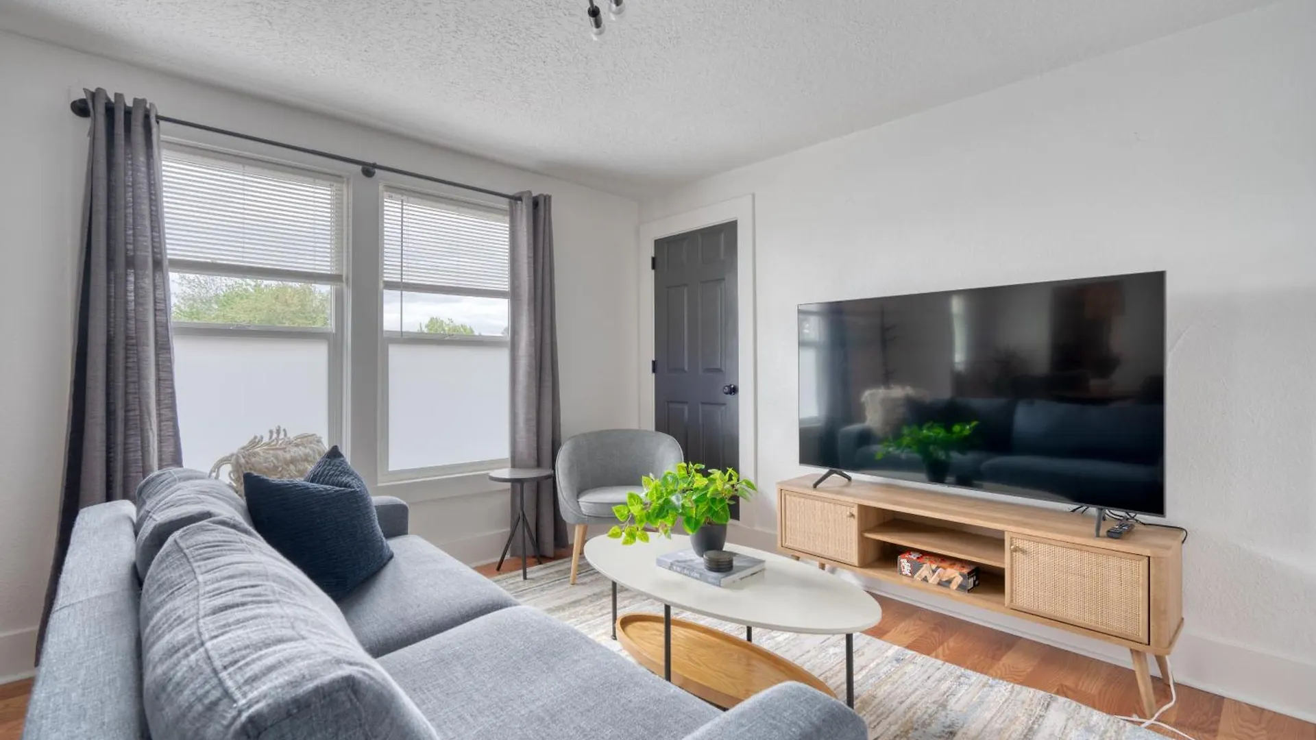 Apartment Stay Portland - La Casa Burnside - Local Eateries, Shops, And Bars
