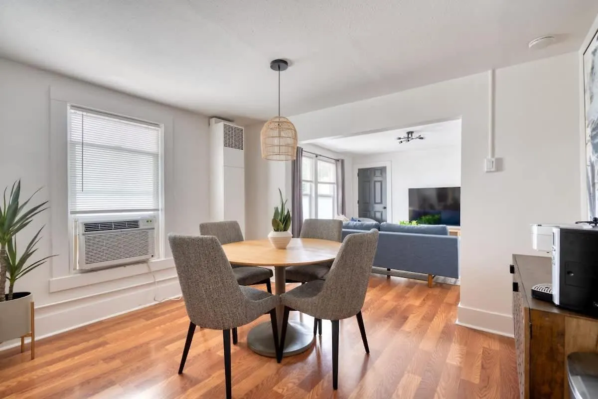 Stay Portland - La Casa Burnside - Local Eateries, Shops, And Bars Apartment